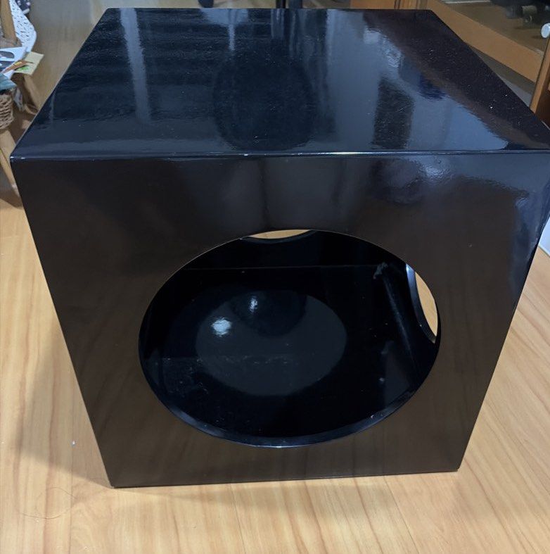 Side table (Category: Tables & Sets) located in Singapore. Submitted by aquagc (Listing ID 1453194560, Image 2). Description: Black 4 sides circle side table Slight scratches on table.