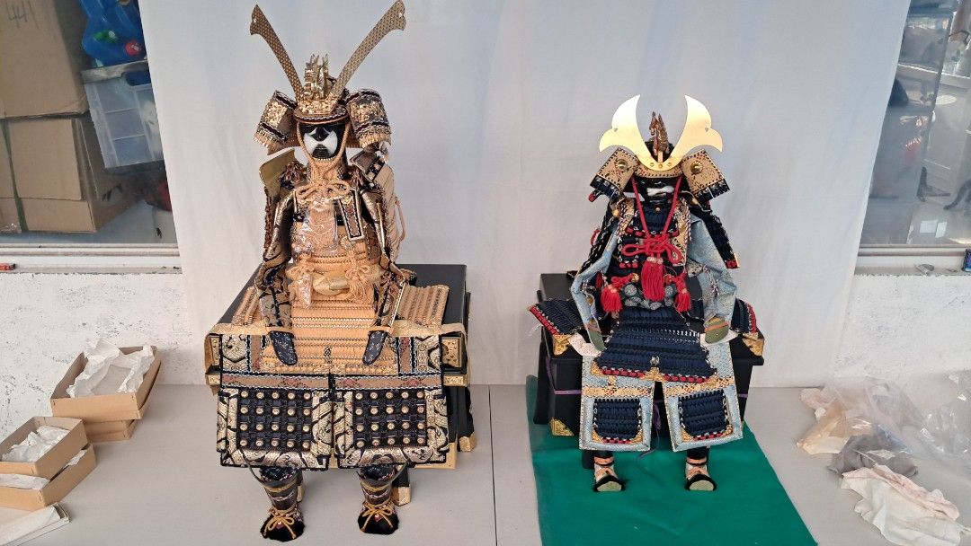 Sitting Samurai Warrior (Category: Figurines & Statues) located in Balagtas. Submitted by misteramarijapansurplus (Listing ID 1453192559, Image 1). Description: take all 4k slightly nego with box. Cool display for your room or living room..