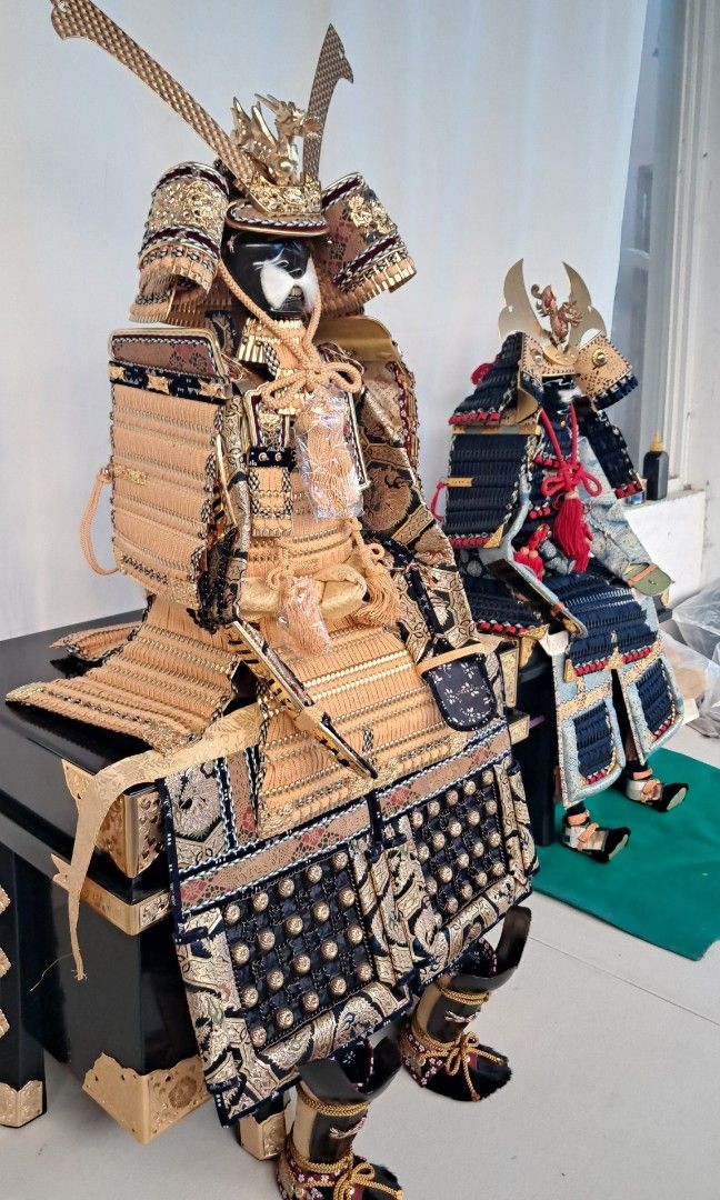 Sitting Samurai Warrior (Category: Figurines & Statues) located in Balagtas. Submitted by misteramarijapansurplus (Listing ID 1453192559, Image 2). Description: take all 4k slightly nego with box. Cool display for your room or living room..