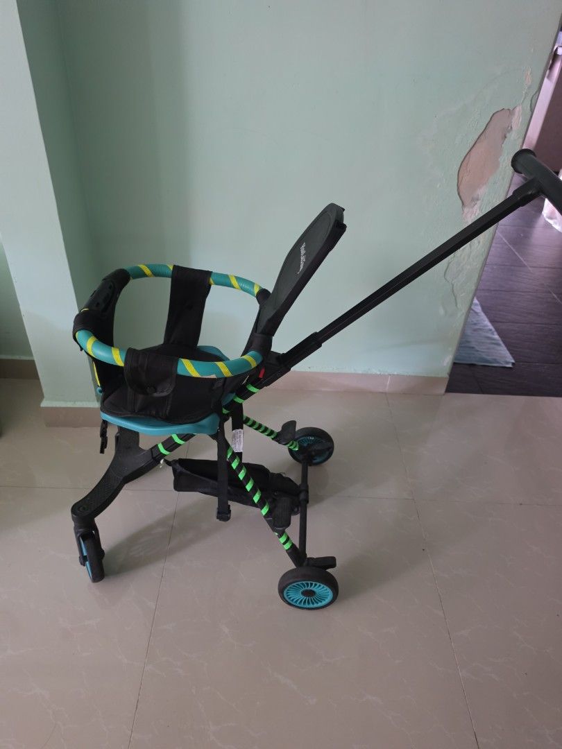 Stroller (Category: Strollers) located in Singapore. Submitted by mais91 (Listing ID 1453058253, Image 4). Description: .