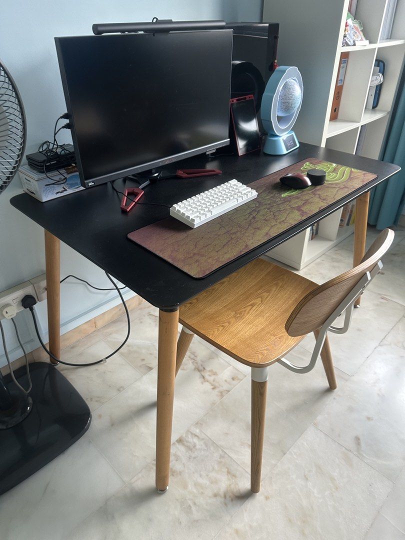 Study table (Category: Tables & Sets) located in Singapore. Submitted by dydychong (Listing ID 1453182483, Image 1). Description: Please self collect or make own delivery arrangement. .