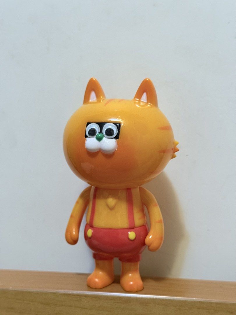 T9G sofubi （分類：手辦雕像）位於 Hong Kong。 由 city_flyer 提交（商品編號 1453126577，圖片 1）。簡介： 淨本體，忘記了本身有冇頭卡 順豐到付。