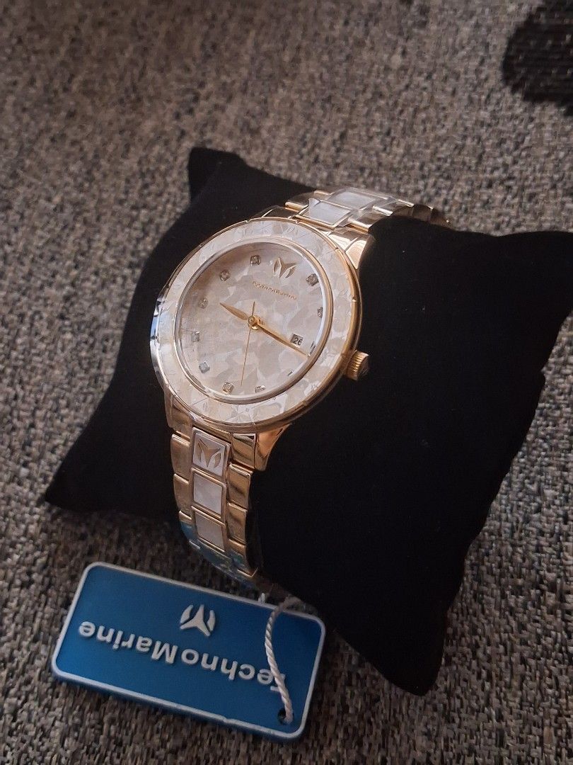 Technomarine seafoam glow rosegold (Category: Women's Watches) located in Quezon City. Submitted by tchalamett (Listing ID 1453064448, Image 3). Description: technomarine seafoam glow rosegold womens watch 33mm brandnew with tag authentic WITH INVICTA BOX ONLY.