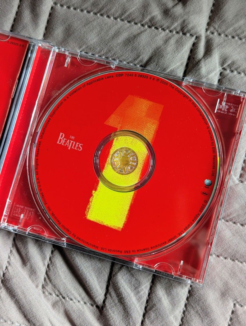 The Beatles 1 CD (Category: CDs & DVDs) located in Manila. Submitted by dorkystuff (Listing ID 1453128336, Image 3). Description: Disc VG++ Condition (close to NM) ORIGINAL US PRESS THE BEATLES '1' COMPILATION ALBUM feat all the hits from the Beatles J&T shipping.