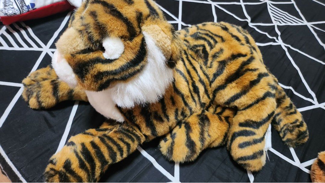 Tiger plush (Category: Plushies & Soft Toys) located in San Mateo. Submitted by Raissa_Russela (Listing ID 1453147844, Image 2). Description: Each - 300 Take all - 600 .