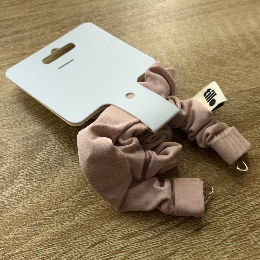Tillo Scrunchies - Blush Pink (Category: Hair Accessories) located in Malabon City. Submitted by immaneedspace (Listing ID 1453145819, Image 2). Description: .