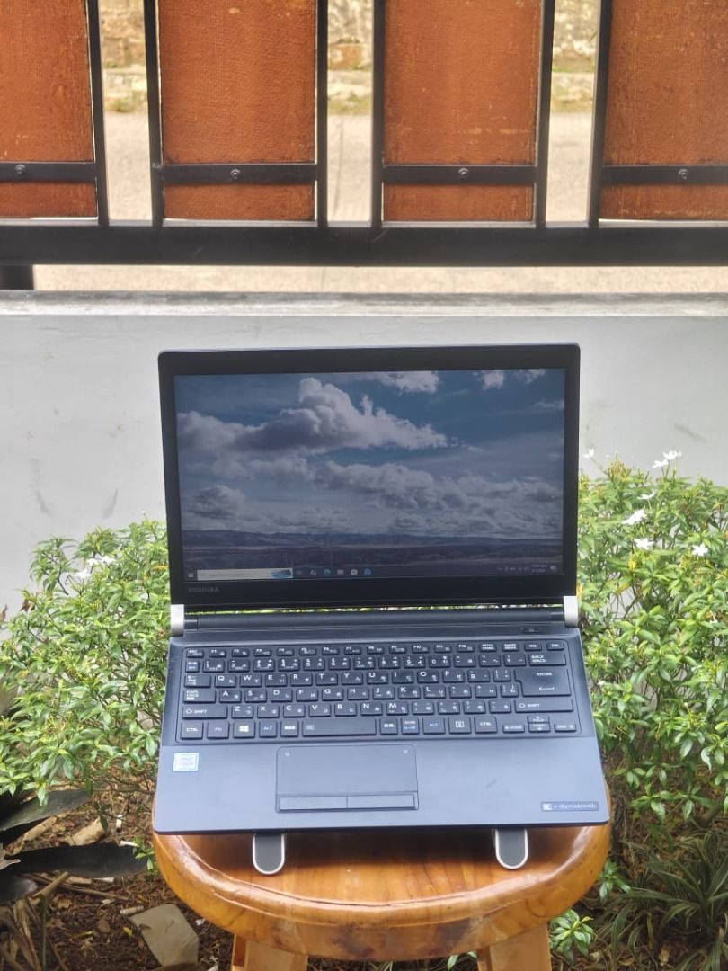 東芝 R73/F i3 6006U 128G/SSD 4G Toshiba Dynabook R73 i3-6006U RAM 8GB SSD 128GB Windows 10 Pro