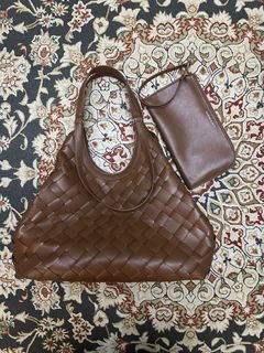 (Category: ) located in . Submitted by aymeen (Listing ID 1453078011, Image 1). Description: .