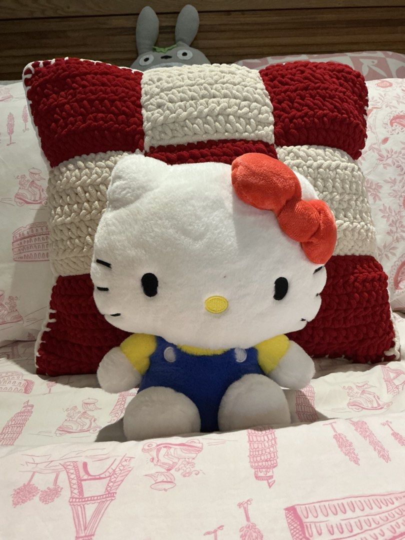 Two Hello kitty stuffed toys (Category: Plushies & Soft Toys) located in Manila. Submitted by valknosis (Listing ID 1453095051, Image 1). Description: Prices are negotiable 💕 GCASH PAYMENT ❄️ SF covered by buyer ❄️ - 350 first one / 9in tall - 250 second one / 6in tall - All for 500.