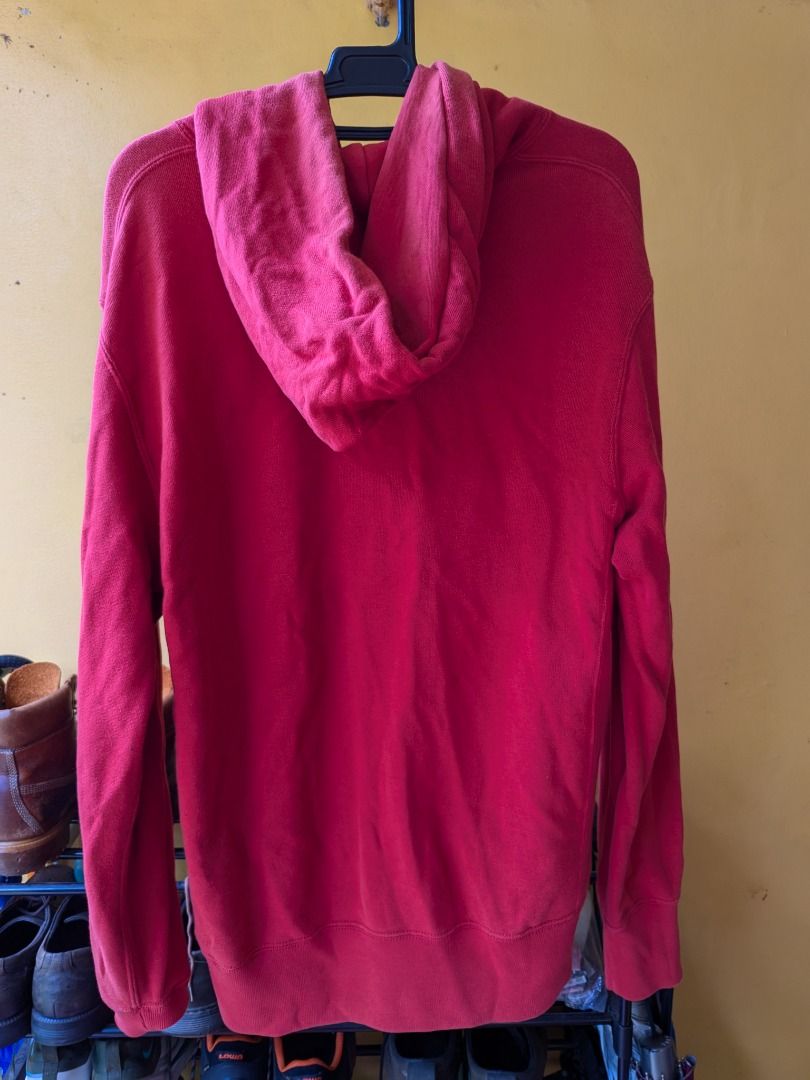 Uniqlo Hoodie Size M (Category: Hoodies) located in Mambajao. Submitted by growex (Listing ID 1453075998, Image 2). Description: - Red Uniqlo Hoodie - Size: Medium (M) - Material: Comfortable and warm, ideal for casual wear - Condition: As is (please check photos for details) - Origin: Made in China dimensions 21x28.