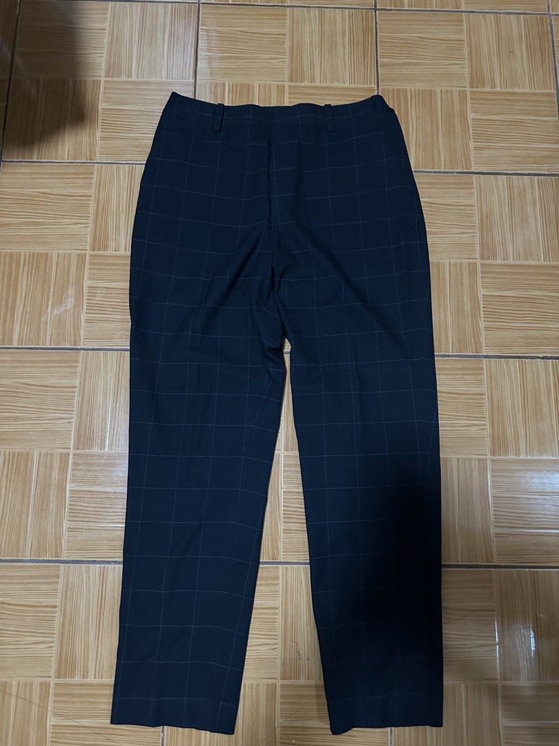 Uniqlo Men's Checkered Pants (Category: Trousers) located in Manila. Submitted by stefanieva45727 (Listing ID 1453180725, Image 1). Description: rush.