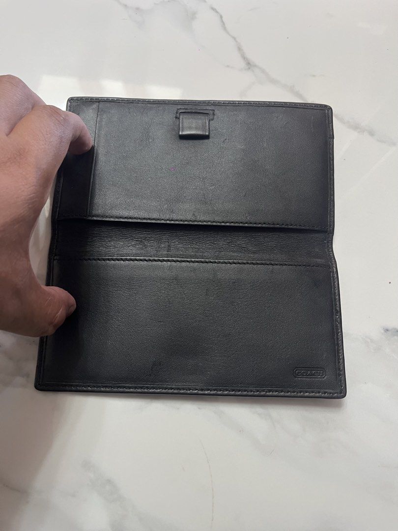 Vintage Coach Monogram Wallet (Category: Luxury Bags & Wallets) located in Camalaniugan. Submitted by anarchymonopoly052128 (Listing ID 1453169643, Image 3). Description: Issue:Needs Washed.