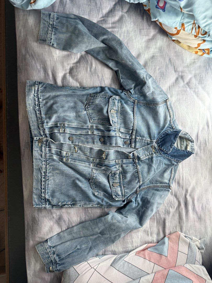 Visvim101 （分類：外套及戶外衣服）位於 Hong Kong。 由 5fshf4cnjs 提交（商品編號 1453086026，圖片 4）。簡介： 經典Visvim101牛仔褸 勁靚，洗水色 Size 3。