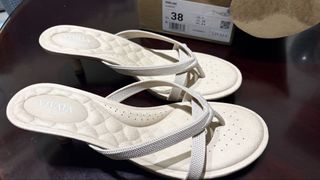 (Category: ) located in . Submitted by Shopwithme (Listing ID 1453200665, Image 1). Description: .