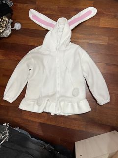 (Category: ) located in . Submitted by peacethrifts (Listing ID 1453214828, Image 1). Description: .