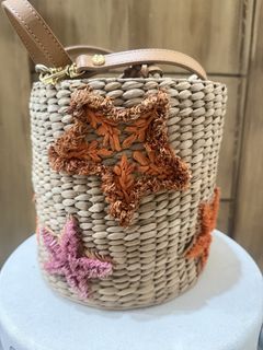 (Category: ) located in . Submitted by gvccloset (Listing ID 1453074197, Image 1). Description: .