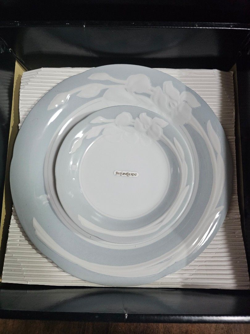 YSL Blue-Gray Party Plates Set - 7 pcs (Category: Dinnerware & Cutlery) located in Quezon City. Submitted by senyoramaria (Listing ID 1453229731, Image 2). Description: YSL Party Plates Blue gray shade Set of 7 2 x Serving Plates 10.25 inches in diameter 5 x Cake Plates 6.25 inches in diameter Brandnew with box. *2 boxes available.