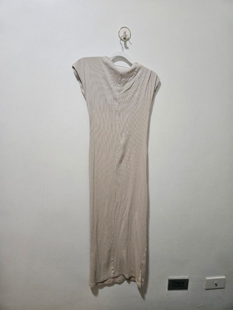 Zara Off White Dress (Category: Dresses) located in Makati City. Submitted by hellok08 (Listing ID 1453114845, Image 3). Description: Zara Dress Medium In very good used condition, item shows minor signs of use Slightly stretchy Approximate measurements, in inches: Armpit to armpit - 17 Waist - 13.5 Length - 46 MOP: BPI/GCash/Unionbank Pick up in Makati via Grab or Lalamove c/o buyer.