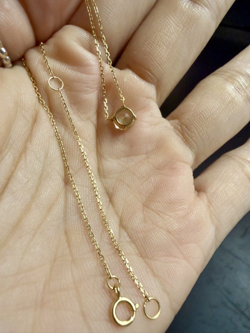 18K HK Setting Solitaite Necklace 0.5ct (Category: Necklaces) located in Las Pinas. Submitted by biatster (Listing ID 1454793774, Image 3). Description: From HK Fair 1.2g weight, 0.5ct natural diamond Length 16-18 inches.