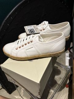 (Category: ) located in . Submitted by chicade (Listing ID 1454794348, Image 1). Description: .