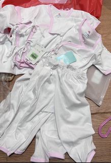 (Category: ) located in . Submitted by Zthriftclothes (Listing ID 1454800197, Image 1). Description: .