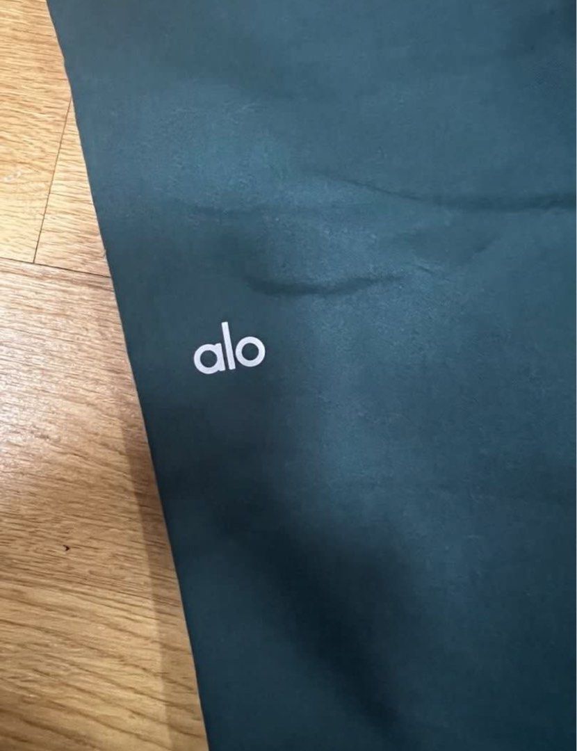Alo Green Round Trip Trouser (Category: Other Bottoms) located in Cainta. Submitted by chainm (Listing ID 1454808281, Image 2). Description: Fits small to medium LP LISTED! No lowballers❌.