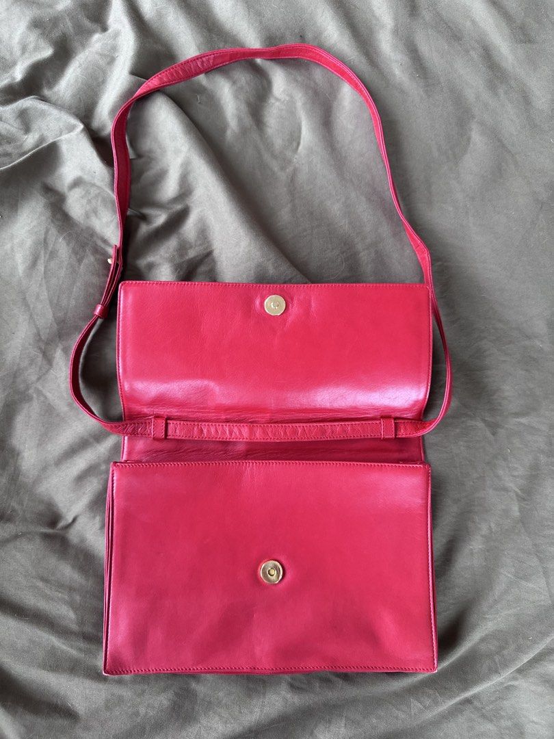 Authentic Loewe crossbody bag (Category: Luxury Bags & Wallets) located in Manila. Submitted by closetofaca (Listing ID 1454804849, Image 3). Description: Guaranteed authentic Bought in Japan Size: 10.5x7” .