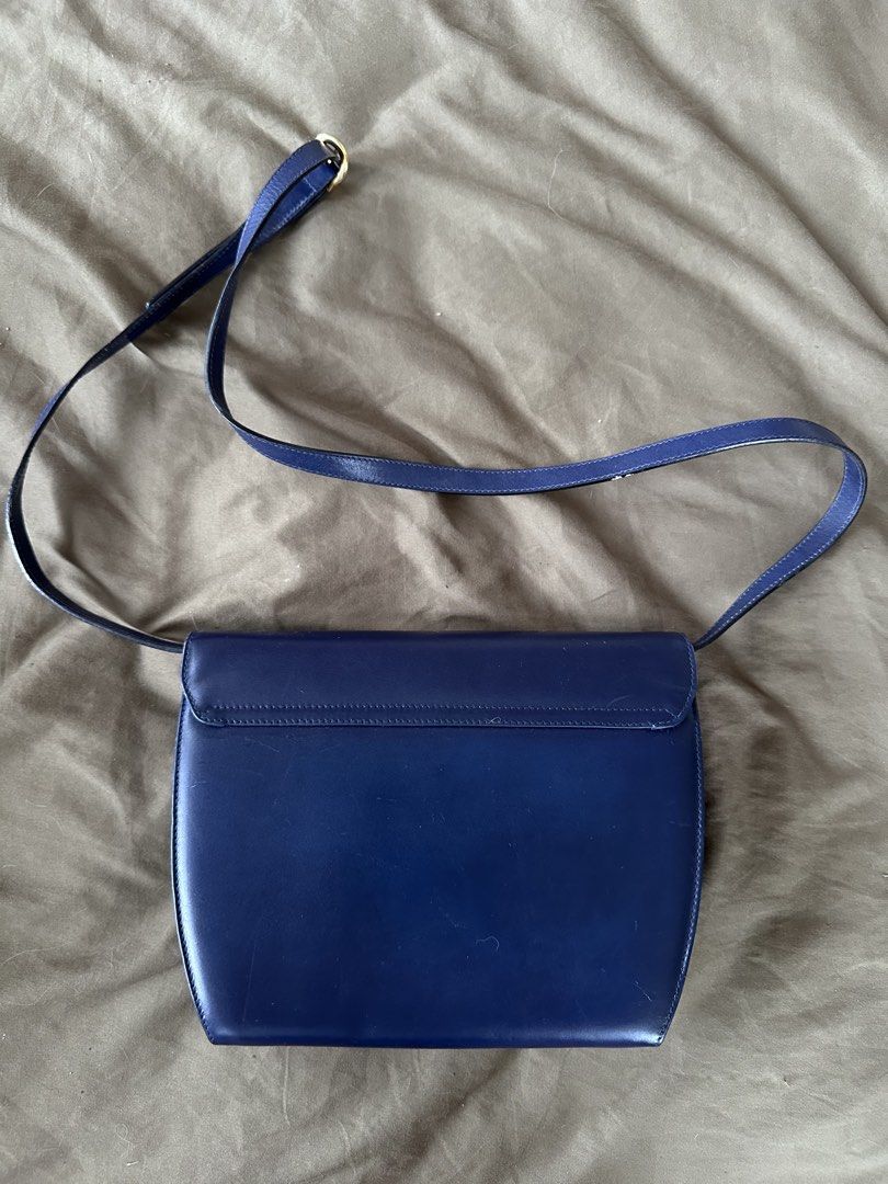 Authentic Salvatore Ferragamo crossbody bag (Category: Luxury Bags & Wallets) located in Manila. Submitted by closetofaca (Listing ID 1454805868, Image 2). Description: Guaranteed authentic Bought in Japan Size: 7.5x6” Has leather scratches and hardware tarnishing LAST PRICE ALREADY ‼️.