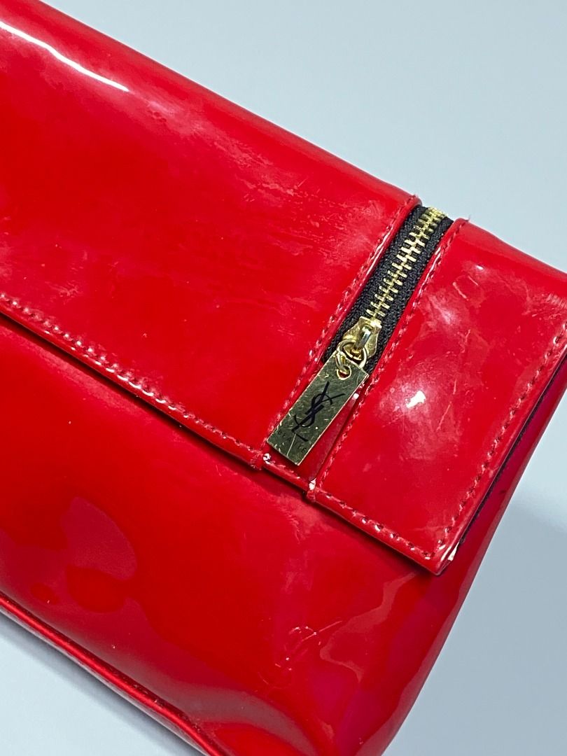 ‘AUTHENTIC YVE SAINT LAURENT MAKE UP POUCH’ (Category: Luxury Bags & Wallets) located in San Jose. Submitted by retro.co (Listing ID 1454881330, Image 3). Description: ‘AUTHENTIC YVE SAINT LAURENT MAKE UP POUCH’ •Excellent Condition •Flaws: MAGNET SNAP •LEATHER MATERIAL •MAGNET LOCK •ZIPPER COMPARTMENT ON FRONT •NO MAJOR FLAWS •YSL STAMP READ BEFORE PURCHASING -Sure Buyers only. -You are given 1-2 days to settle your payment..