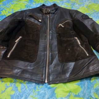 (Category: ) located in . Submitted by castoffcloth (Listing ID 1454797421, Image 1). Description: .