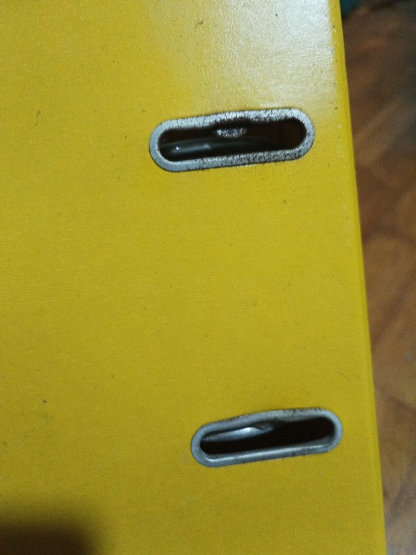 binder (Category: Stationery & School Supplies) located in Singapore. Submitted by kimwong7688 (Listing ID 1454891036, Image 3). Description: some signs of rusting but mostly decent condition.
