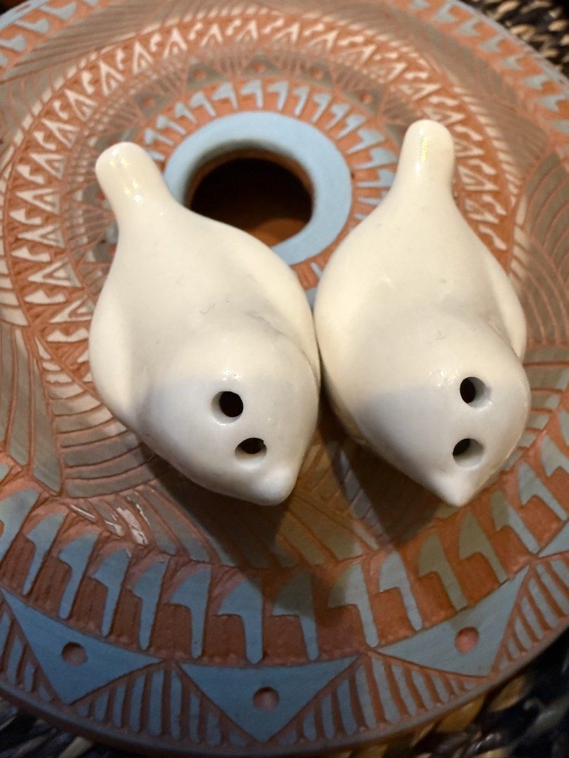 Bird Salt and Pepper Shaker (Category: Other Kitchenware & Tableware) located in Pasig City. Submitted by fashion_alpha (Listing ID 1454939241, Image 3). Description: .