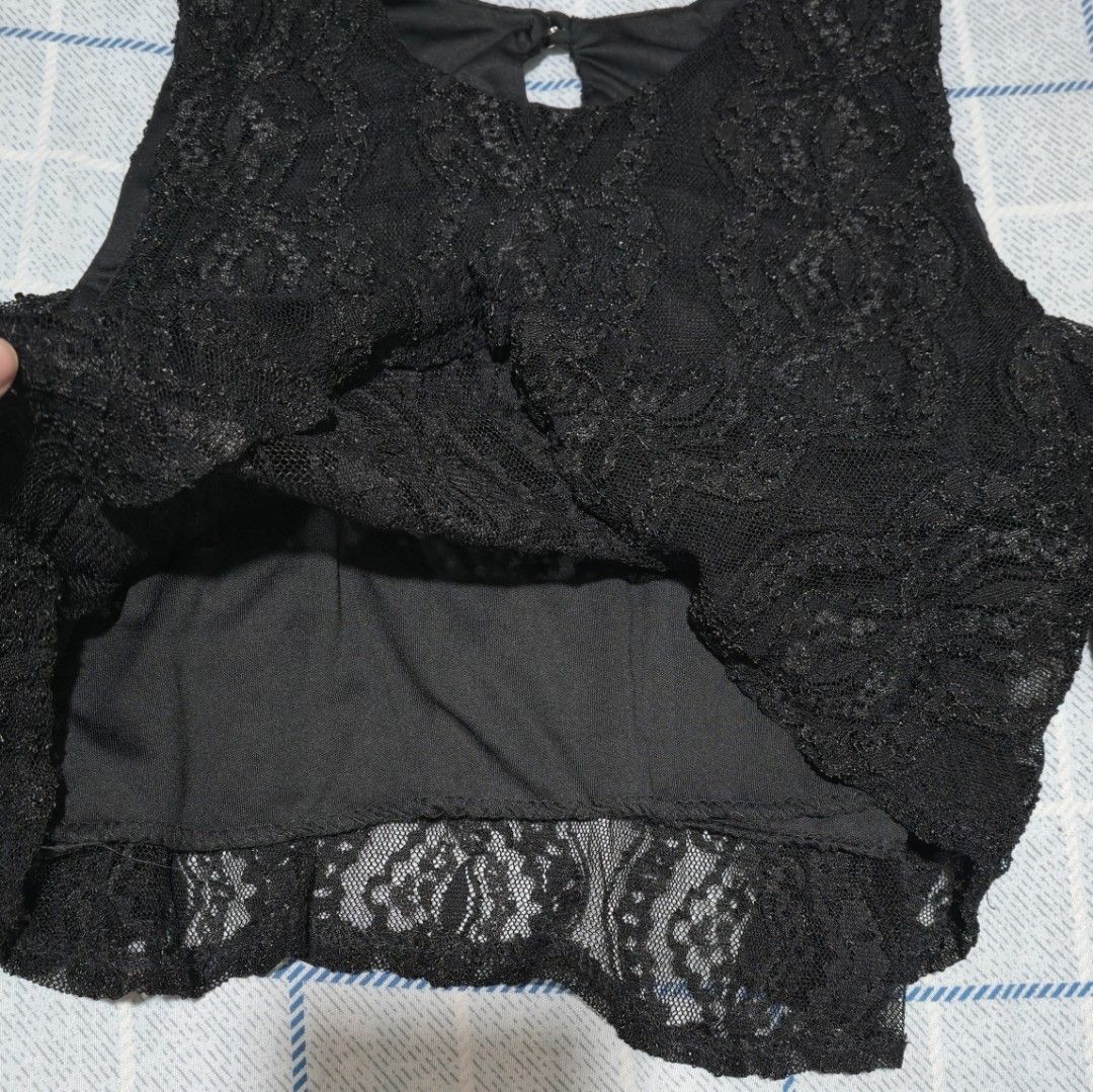 Black Lace Cold Shoulder Bell Sleeve Top (Category: Blouses) located in Las Pinas. Submitted by monmonish (Listing ID 1454764598, Image 2). Description: Best fits S-M frames Bust 36" Length 16" *Actual color may vary due to lighting *Allow 1-2cm discrepancy due to manual measurement.