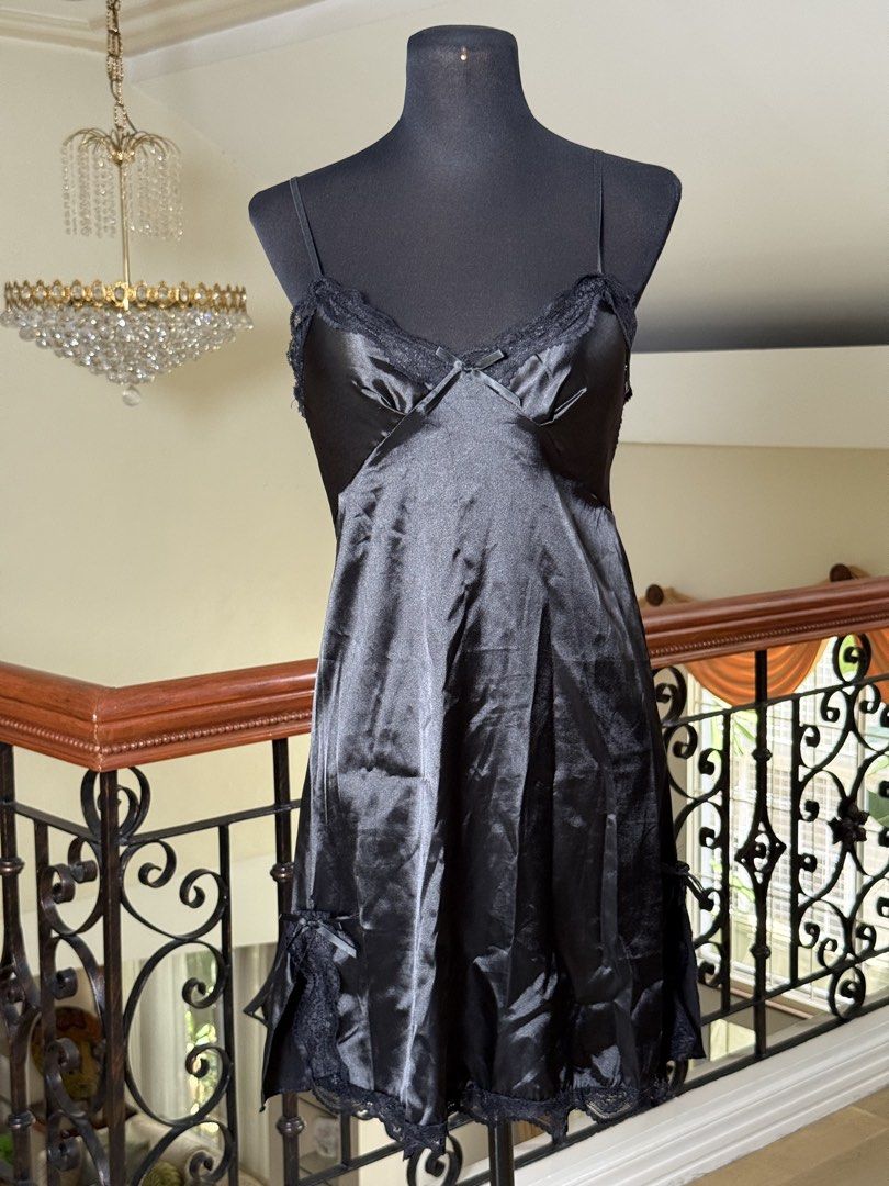 Black Night Gown (Category: Dresses) located in Makati City. Submitted by VersatileBabe (Listing ID 1454941039, Image 3). Description: .
