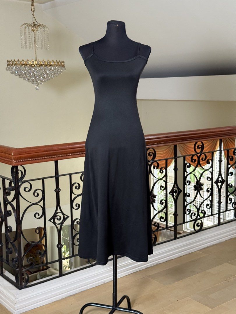 Black Spaghetti Dress (Category: Dresses) located in Makati City. Submitted by VersatileBabe (Listing ID 1454942995, Image 1). Description: .