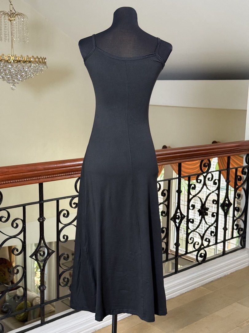Black Spaghetti Dress (Category: Dresses) located in Makati City. Submitted by VersatileBabe (Listing ID 1454942995, Image 3). Description: .