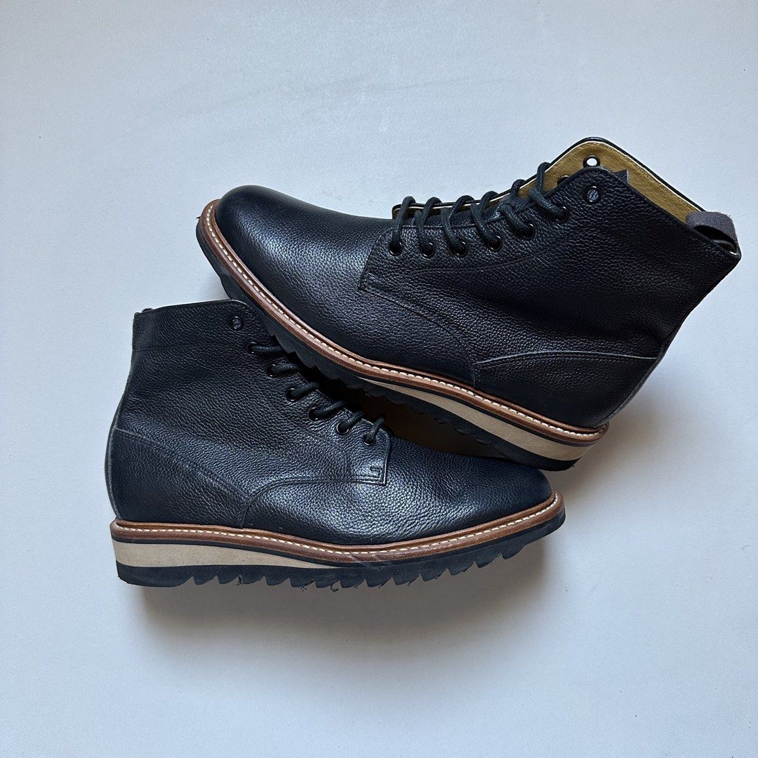 Boots lugged (Category: Casual Shoes) located in Cagayan de Oro. Submitted by _dnever (Listing ID 1454886097, Image 3). Description: .