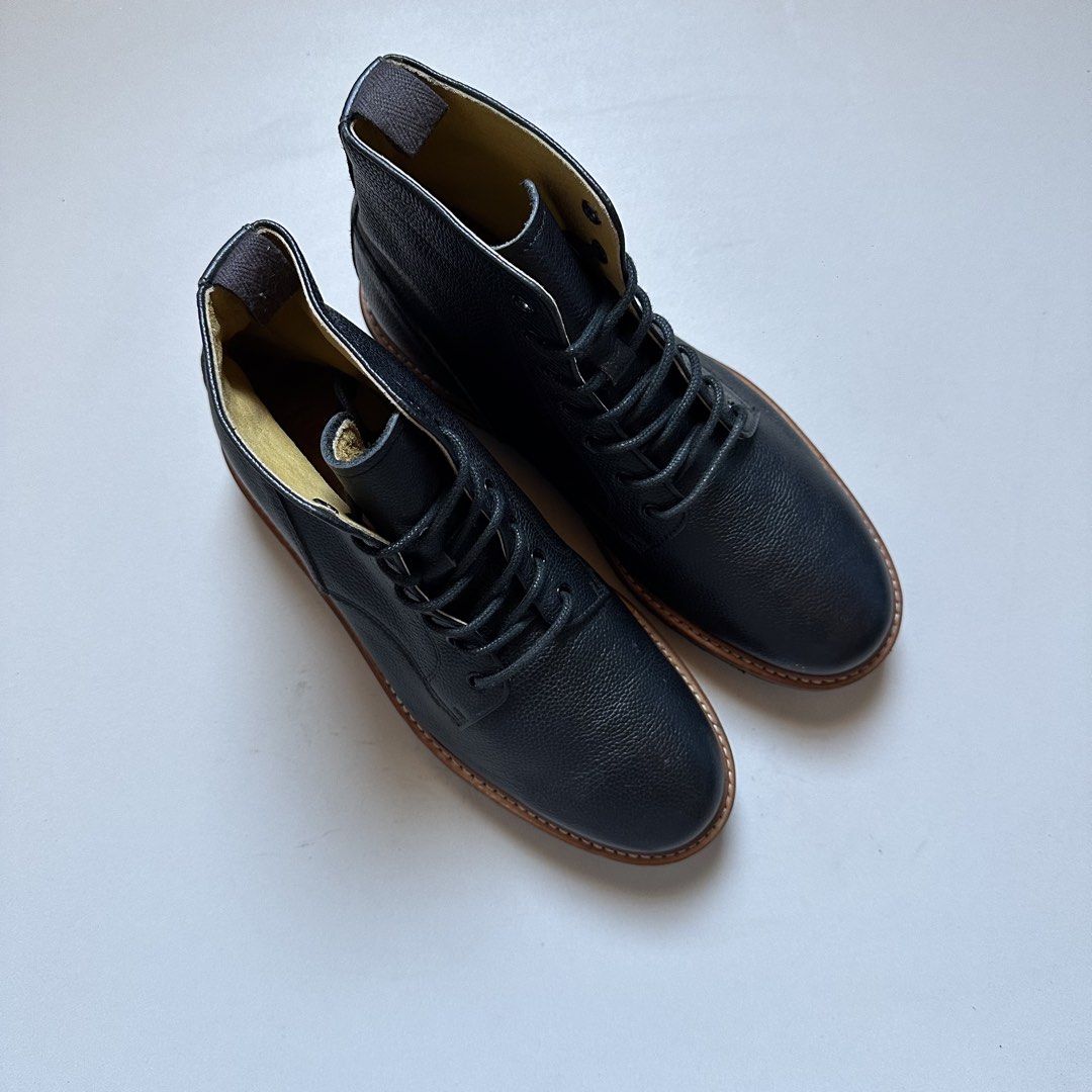 Boots lugged (Category: Casual Shoes) located in Cagayan de Oro. Submitted by _dnever (Listing ID 1454886097, Image 2). Description: .