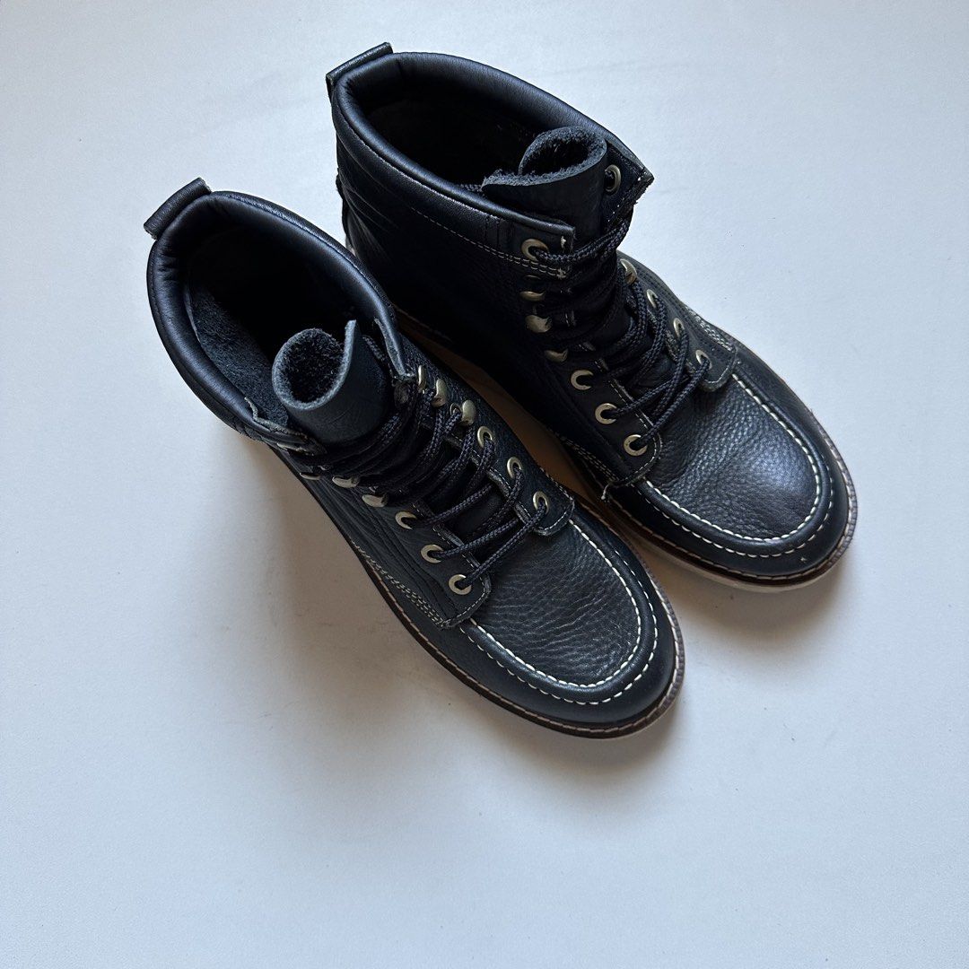 Boots vibram (Category: Boots) located in Cagayan de Oro. Submitted by _dnever (Listing ID 1454886326, Image 2). Description: .