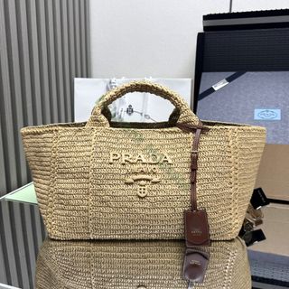 （分類：）位於 。 由 hkluxehk 提交（商品編號 1454892126，圖片 1）。簡介： 。