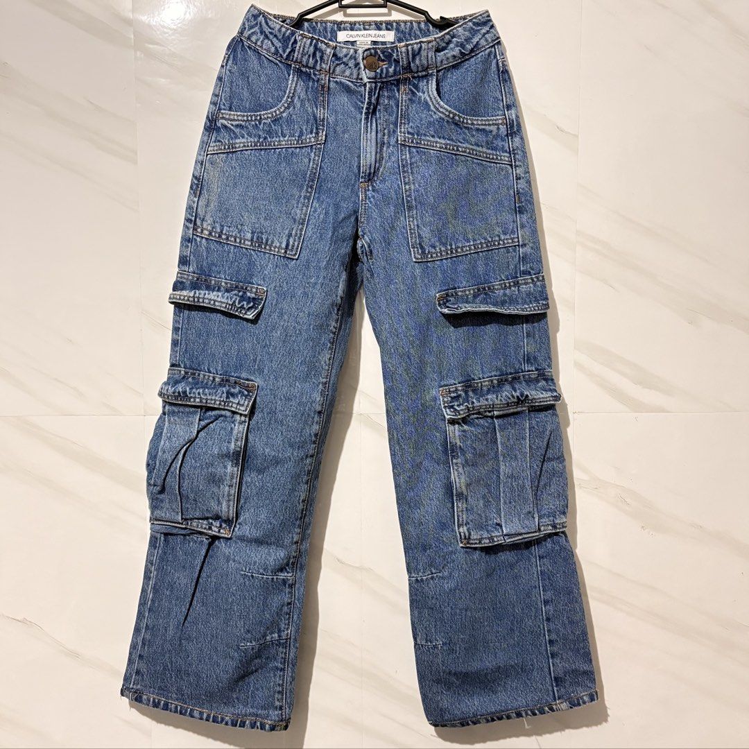 SALE❗️Calvin Klein Hard Denim Cargo Jeans (Category: Jeans) located in Tarlac. Submitted by shantirisque (Listing ID 1454893661, Image 1). Description: LAST PRICE POSTED❗️FIXED PRICE❗️ ✨ FOR SALE | CALVIN KLEIN JEANS ✨ Classic Calvin Klein Jeans Cargo Denim 👖💙 Perfect for that effortless Y2K / streetwear look! 📌 Brand: Calvin Klein Jeans 📌 Size: 25–26 (fits 25–26) 📌 Hips: up to 36” 📌 Rise: 12” 📌 Length: 38” 📌 Style: Wide-leg / cargo denim