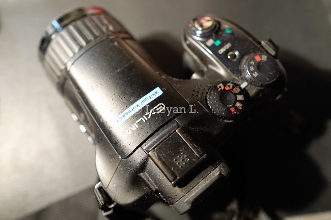 Casio EXILIM Digital Camera (Category: Cameras) located in Manila. Submitted by karrotzima96455 (Listing ID 1454881005, Image 2). Description: - Casio EXILIM digital camera - Classic point-and-shoot design - Features a zoom lens - Adjustable settings visible on screen (ISO, aperture, shutter speed) - Comes with attached strap - Perfect for your next photo adventure! Issue: Burned ung LCD nya pero d n kaka affect sa output Cosmetic: 7/10 with came