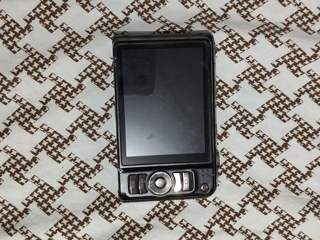 Casio EXILIM EX-H10 (Category: Office & Business Technology) located in Ilagan. Submitted by minkicar (Listing ID 1454911115, Image 3). Description: Casio Exilim EX-H10 (12.1mp) ⚡ 750 php 8/10 Body Condi Issues: Lens dust (visible when max zoom) Sign of usage LCD Dead pixel / black screen/Low back light Dm me for sample pics.