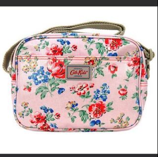(Category: ) located in . Submitted by mimo_dream_closet (Listing ID 1454907316, Image 1). Description: .