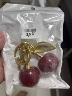(Category: ) located in . Submitted by popmartqueen (Listing ID 1454788214, Image 1). Description: .