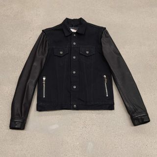 （分類：）位於 。 由 lion_resells 提交（商品編號 1454841725，圖片 1）。簡介： 。
