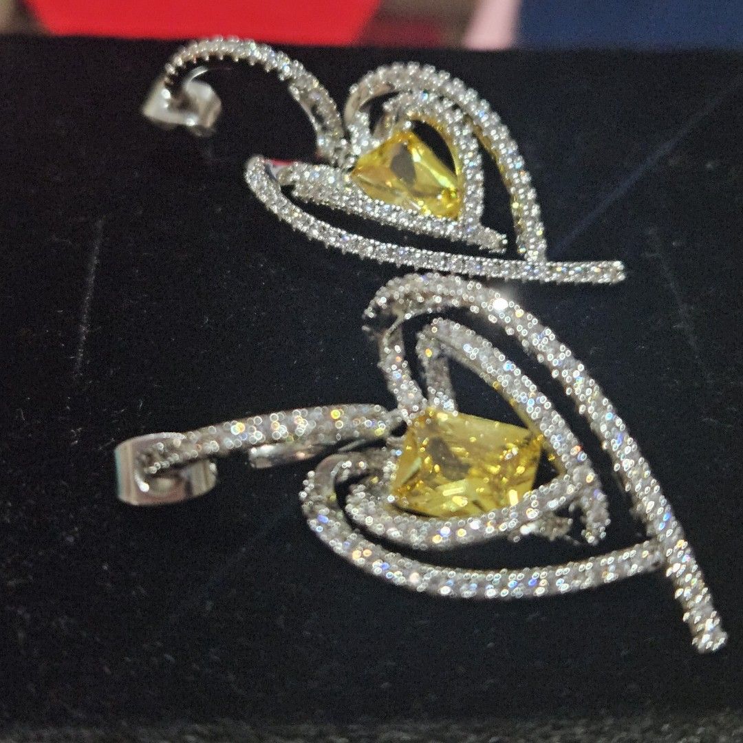 Citrine Stone Emerald Cut Heart Dangling Earrings (Category: Earrings) located in Cainta. Submitted by Kahi0410 (Listing ID 1454820618, Image 3). Description: Natural Stone Platinum filled setting Non fade Hypoallergenic Safe for acidic, sensitive skin.