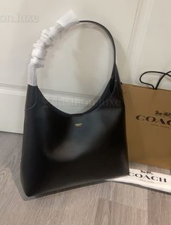 (Category: ) located in . Submitted by fashion.luxe (Listing ID 1454940166, Image 1). Description: .