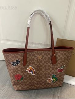 (Category: ) located in . Submitted by fashion.luxe (Listing ID 1454843577, Image 1). Description: .