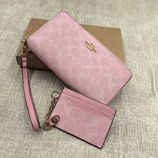 (Category: ) located in . Submitted by fancycollzstore (Listing ID 1454936291, Image 1). Description: .